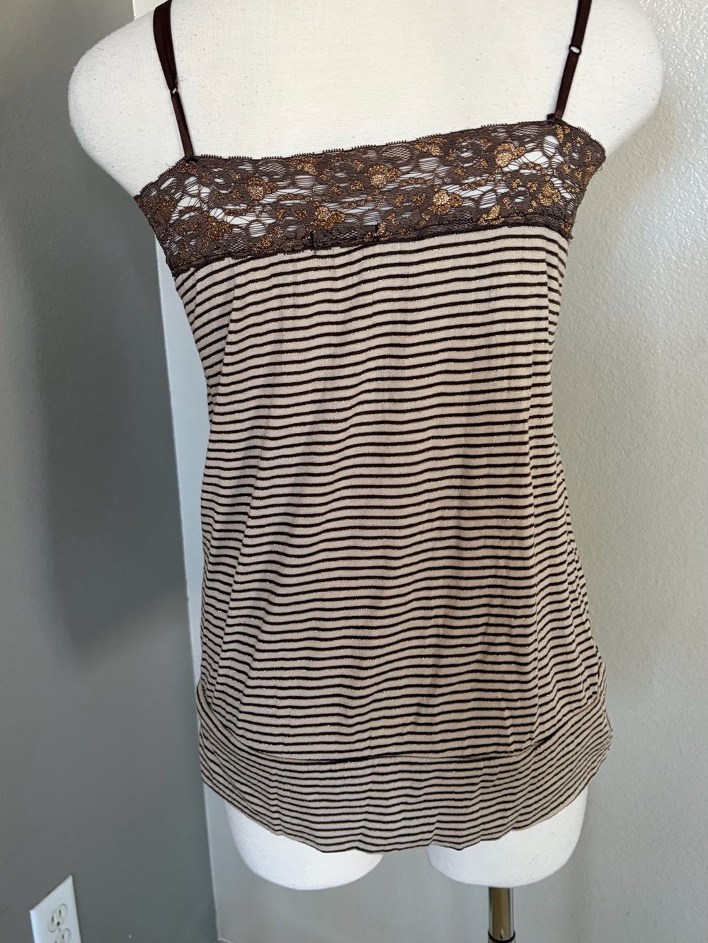 Vintage Papaya Brown and Cream Striped Lace-Trim Cami Top - Picture 4 of 6